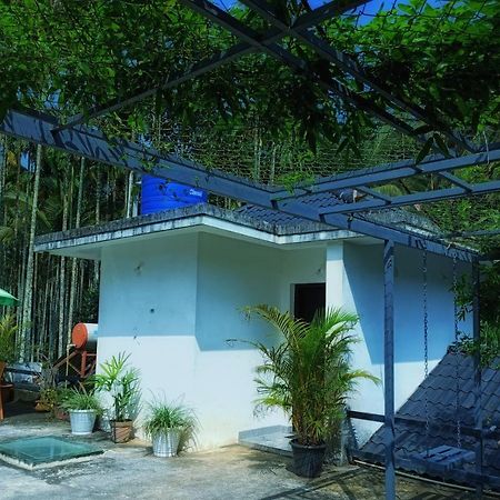 Vintage Garden Resort Sultan Bathery Exterior photo