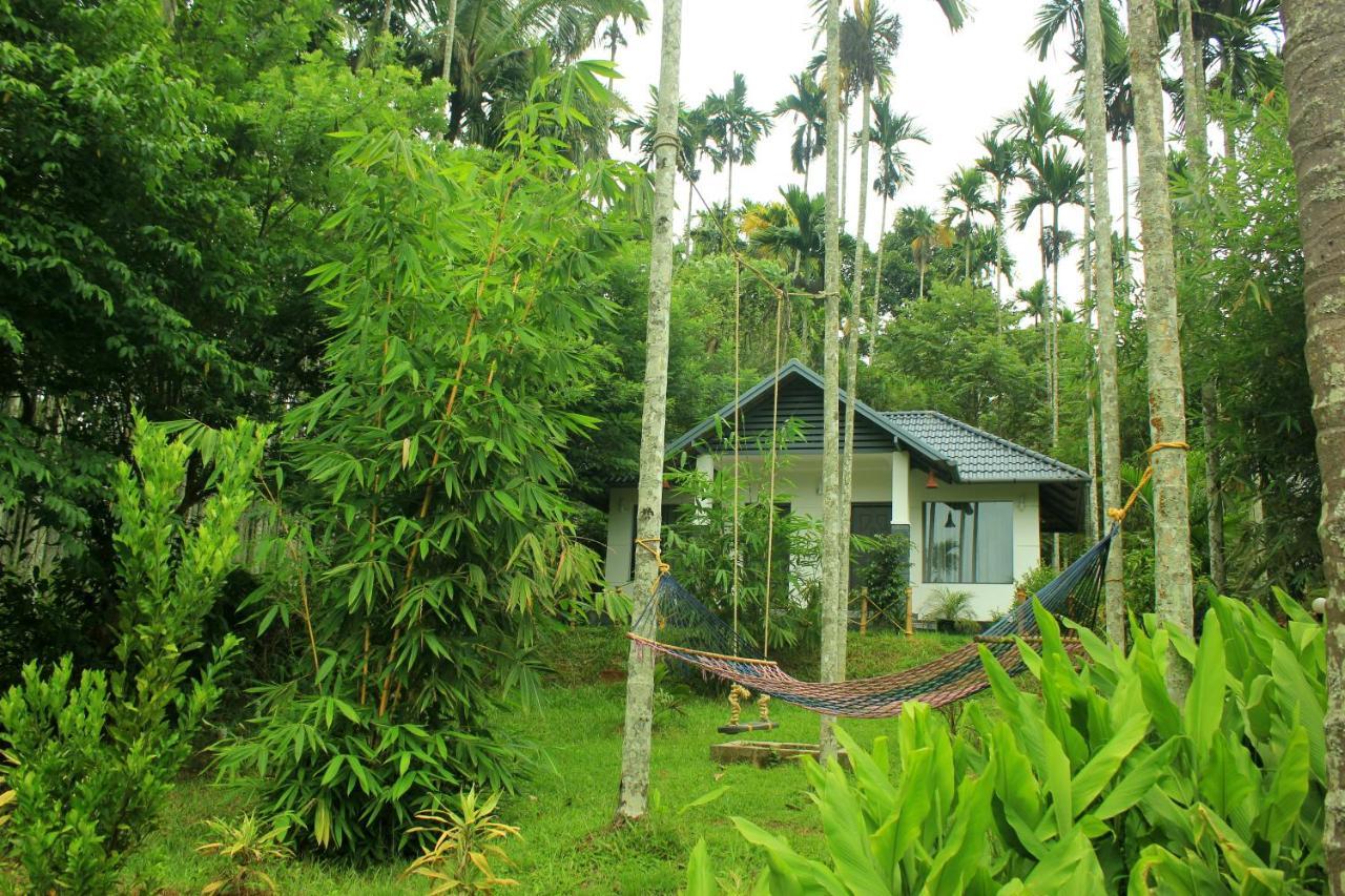 Vintage Garden Resort Sultan Bathery Exterior photo
