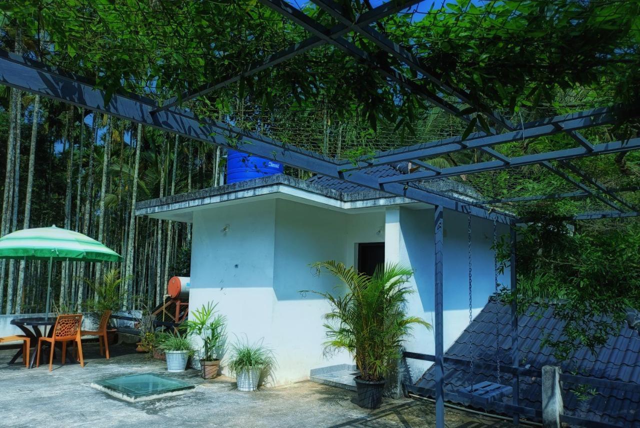 Vintage Garden Resort Sultan Bathery Exterior photo